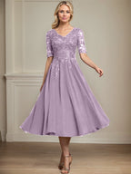 Vestido de gasa con encaje y lentejuelas para madre de la novia, corte A, escote en V y largo hasta la rodilla
