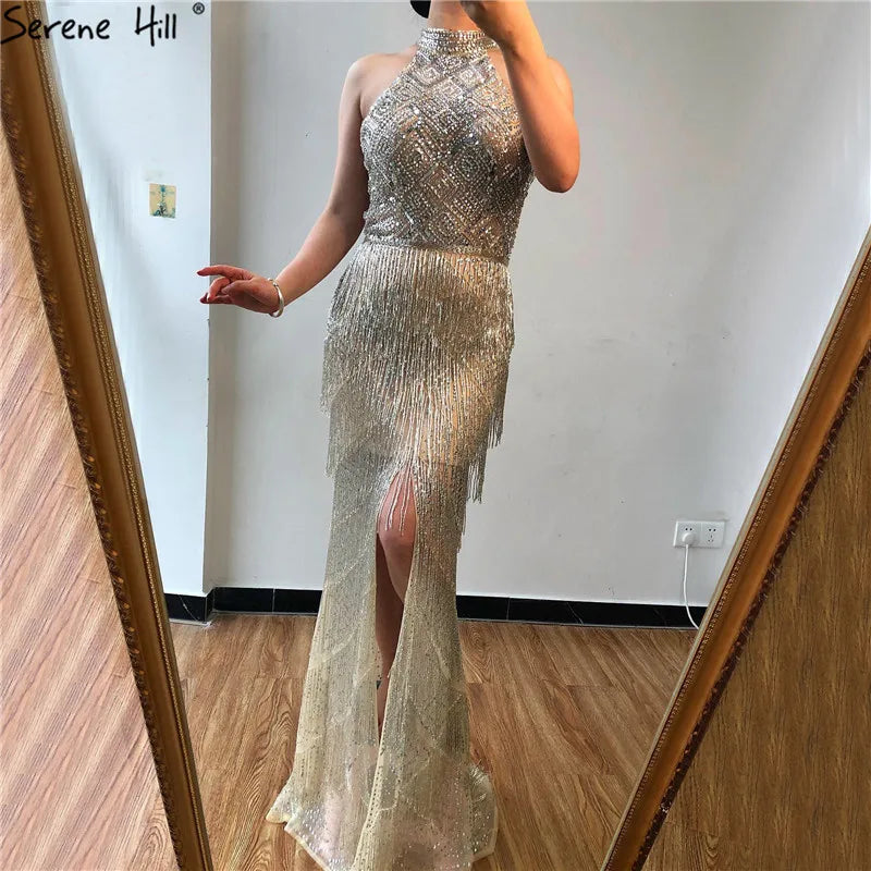 Zum Verkauf, keine Rückgabe, keine Rückerstattung, Meerjungfrau-Quaste, Luxus-Neckholder, Strass-Abendkleid, Festzugskleid, ärmellos, Meerjungfrau, geteilt, Robe de Soiree LA60776 