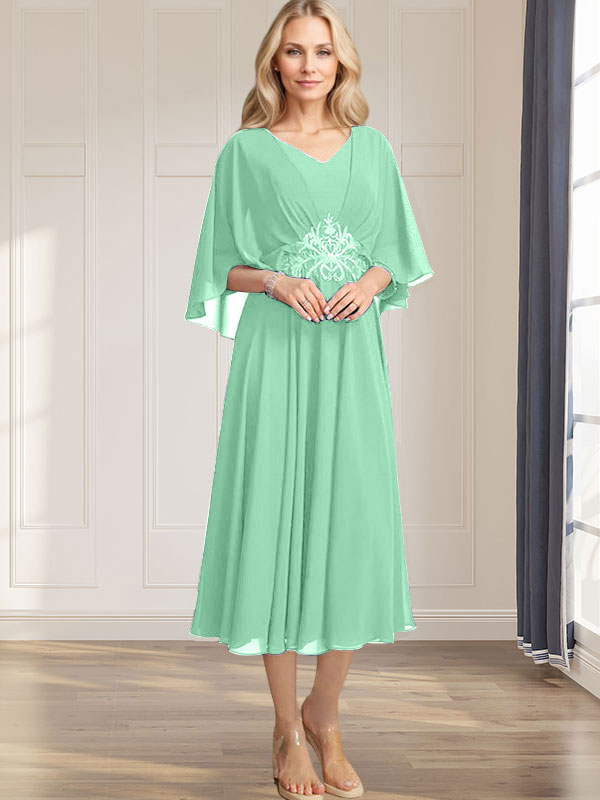 A-Linie V-Ausschnitt Wadenlanges Chiffonkleid für die Brautmutter mit plissierten Paillettenapplikationen Spitzenbesatz 