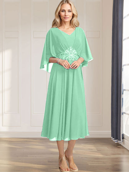 A-Linie V-Ausschnitt Wadenlanges Chiffonkleid für die Brautmutter mit plissierten Paillettenapplikationen Spitzenbesatz 