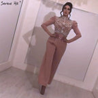 Im Angebot Keine Rückgabe Keine Rückerstattung Verkauf Muslim Rosa Lange Ärmel Abendkleider Hoher Kragen Diamant-Jumpsuit Abendkleid LA60910 