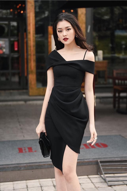 Schickes schwarzes Etuikleid für den Heimkehr Schwarzes Partykleid Y2870