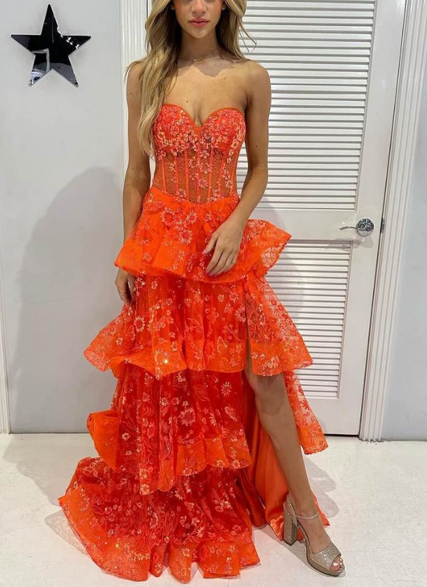 Vestido de fiesta elegante naranja sin tirantes, corte A, con encaje, apliques en capas, aberturas, Y7885