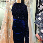 Im Angebot, keine Rückgabe, keine Rückerstattung. Marineblaues, sexy Abendkleid im Meerjungfrauen-Stil aus Satin 2025 mit Pailletten, einer Schulter und Fledermausärmeln, Abendkleid LA70347 
