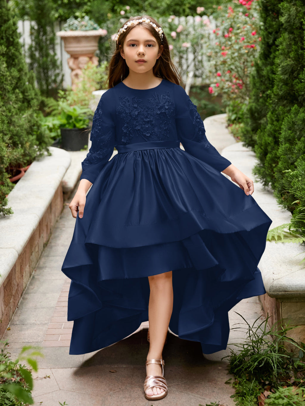 Asymmetrisches Blumenmädchenkleid aus Satin in A-Linie 