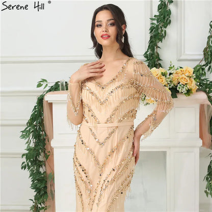 Vestidos de noche dorados con escote en V, diseño de sirena, mangas largas, borlas y cuentas, LA6631