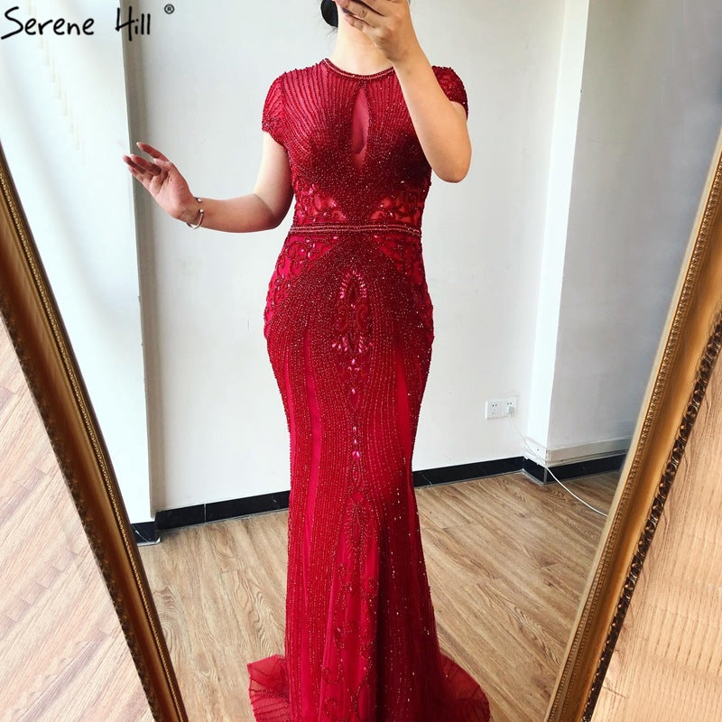 Luxus Ärmelloses Volldiamant-O-Ausschnitt Sexy Abendkleider Dubai Design LA60742