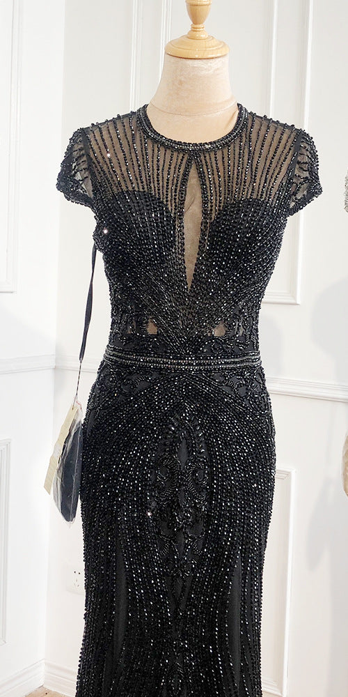 Luxus Ärmelloses Volldiamant-O-Ausschnitt Sexy Abendkleider Dubai Design LA60742