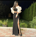 Elegantes Abendkleid mit weißen und schwarzen Nähten und Schlitz Y5550