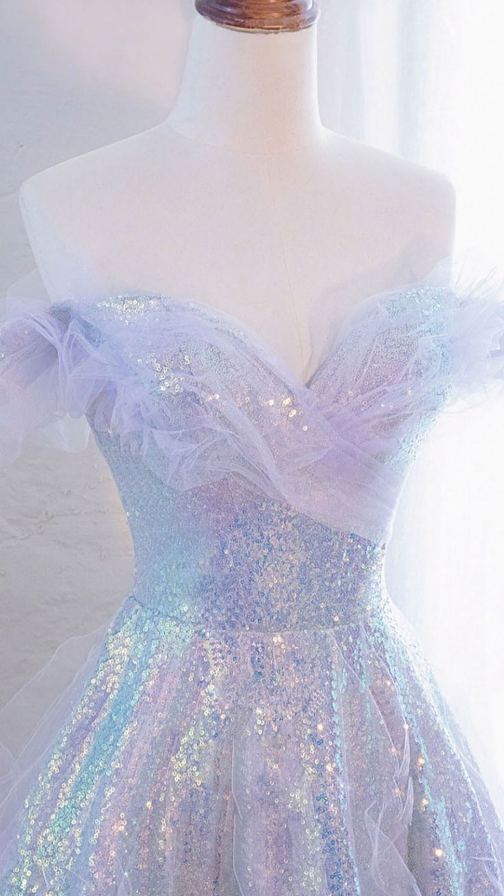Vestido de fiesta largo de tul con lentejuelas y hombros descubiertos en morado Y4451