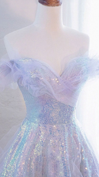 Vestido de fiesta largo de tul con lentejuelas y hombros descubiertos en morado Y4451