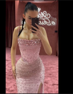 Charmantes rosa Meerjungfrau Abendkleid mit Perlen und Spaghettiträgern, Schlitz, langes Abschlussball-Partykleid Y7970