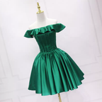 Vestido de fiesta de satén verde oscuro con volantes y escote s50