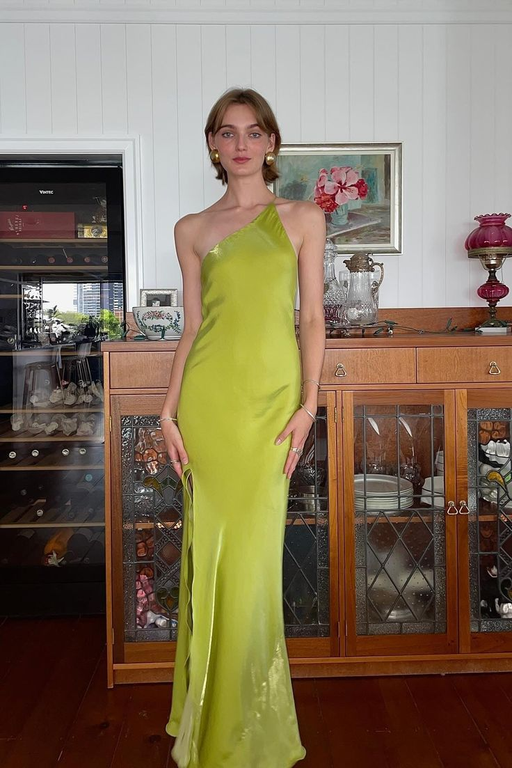 Elegante vestido de fiesta largo verde con un solo hombro y abertura en la espalda, vestido de noche Y8550