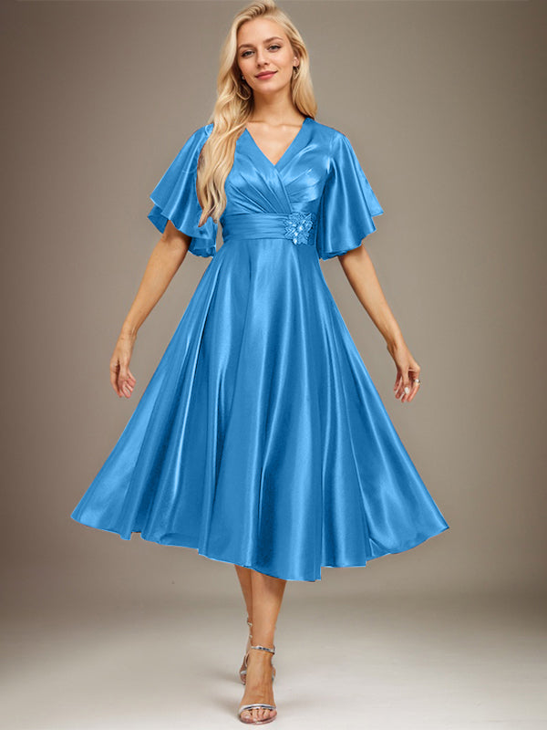 A-Linie V-Ausschnitt Wadenlanges Stretch Satin Kleid für die Brautmutter mit Perlenbesatz Plissee 