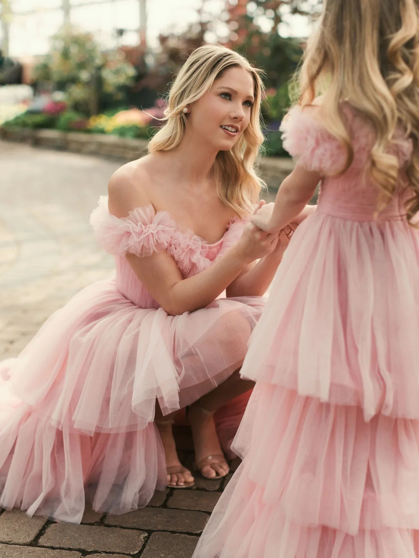 Schulterfreies High Low Tüll-Ballkleid SYP179