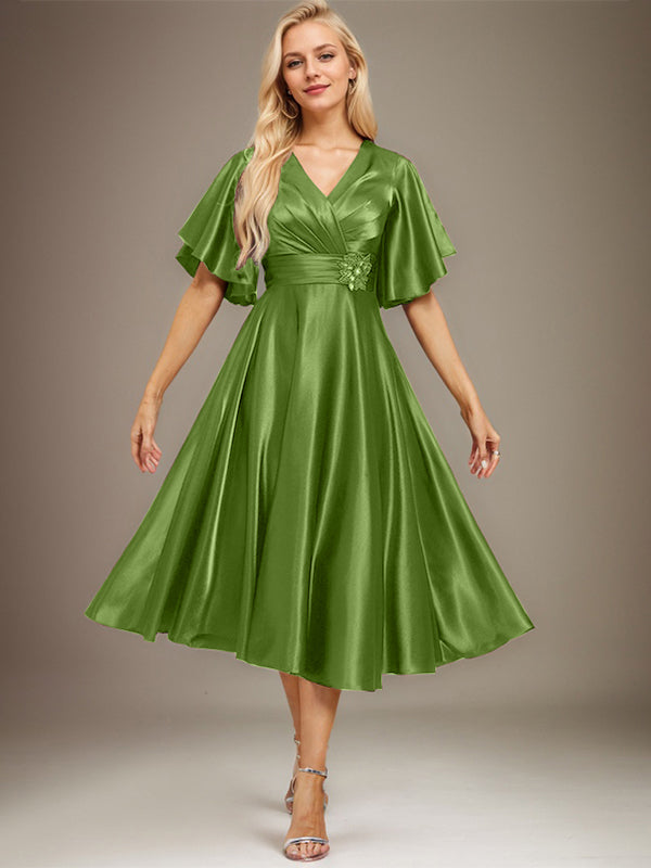A-Linie V-Ausschnitt Wadenlanges Stretch Satin Kleid für die Brautmutter mit Perlenbesatz Plissee 