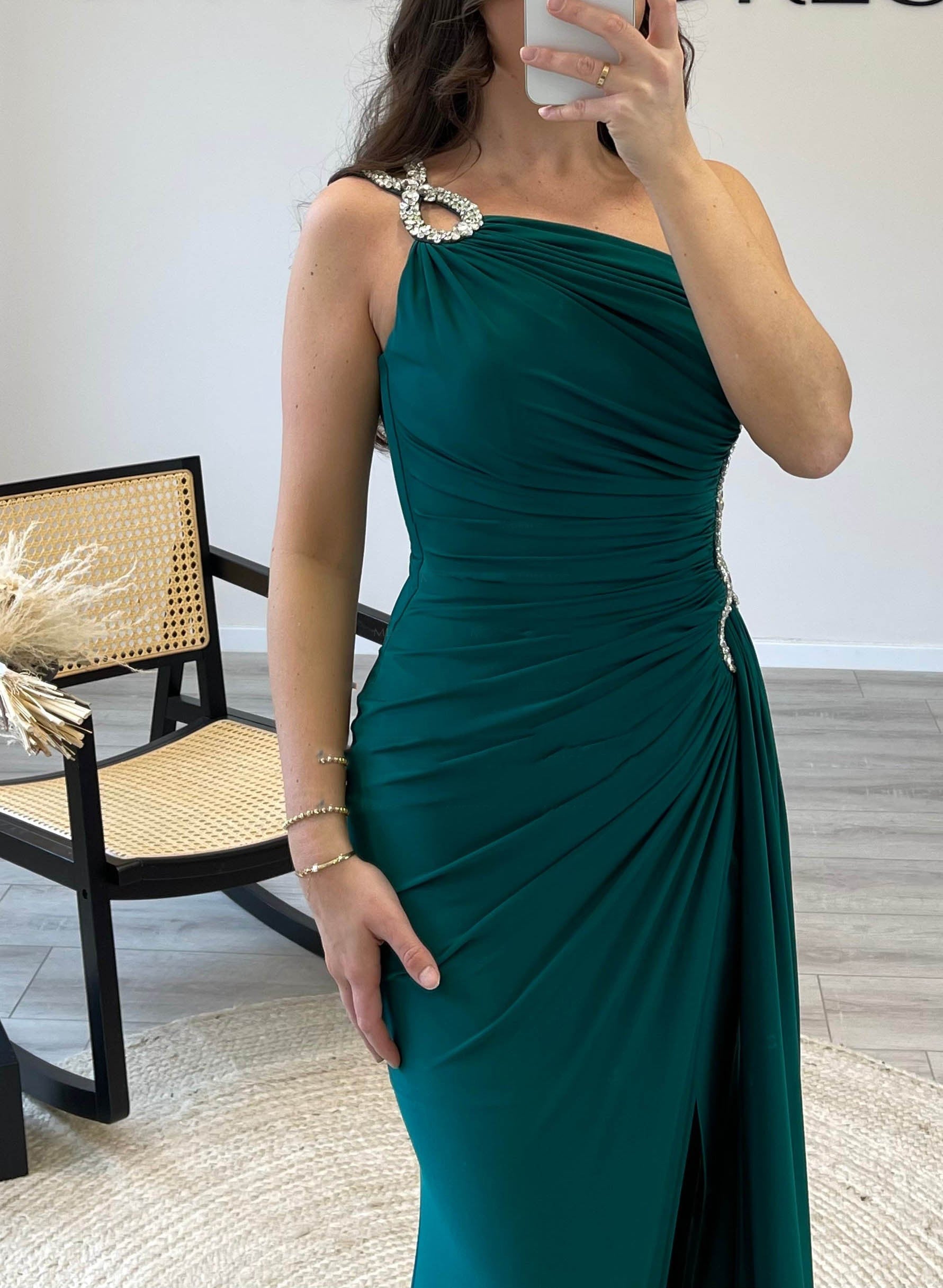 Vestidos de madre de la novia con corte tubo/columna y un solo hombro