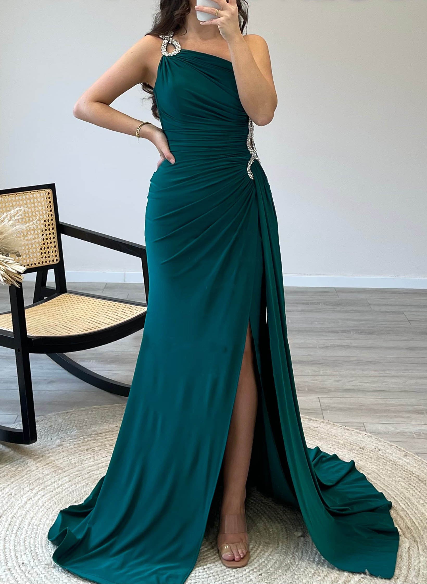 Vestidos de madre de la novia con corte tubo/columna y un solo hombro