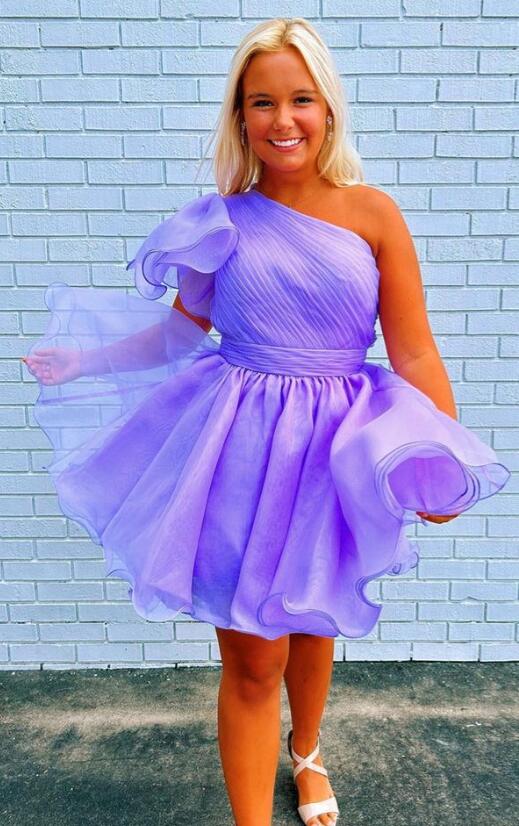 Cocktailkleid mit einem Flatterärmel SYH108