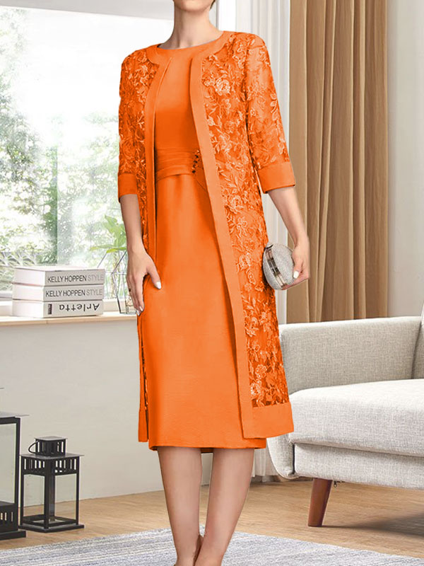 Vestido de gasa para madre de la novia con escote redondo hasta la rodilla, corte tubo/columna y lentejuelas plisadas