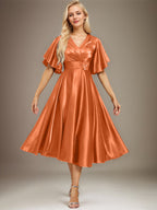 A-Linie V-Ausschnitt Wadenlanges Stretch Satin Kleid für die Brautmutter mit Perlenbesatz Plissee 