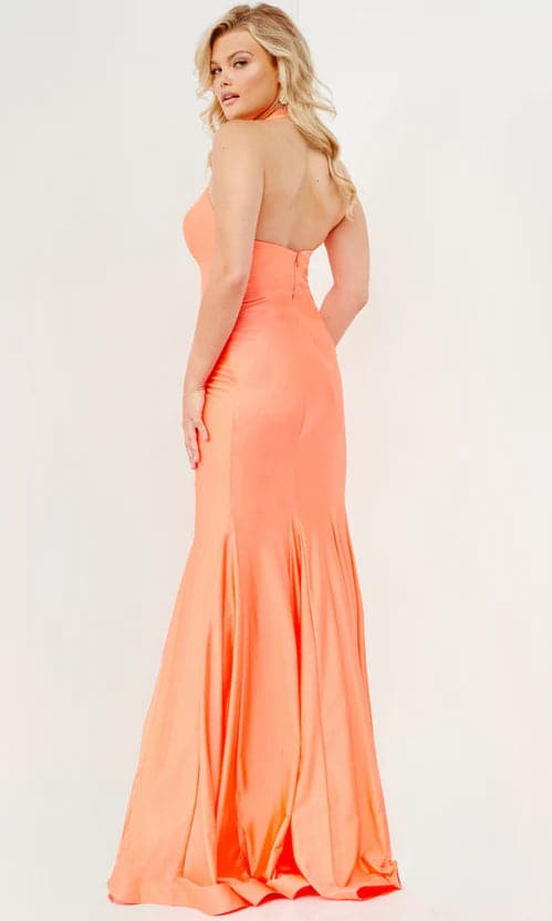 Oranges Ballkleid mit hohem Kragen SYP74