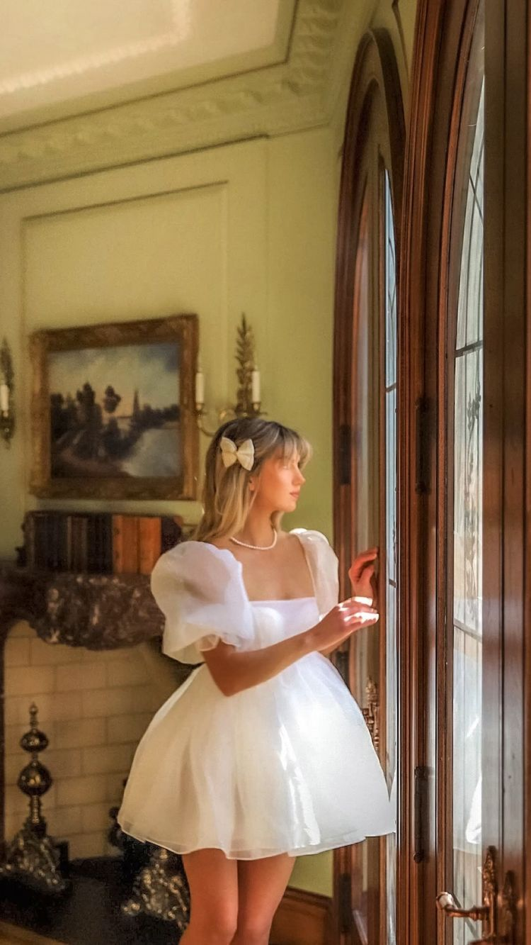 Kurzes Homecoming-Kleid aus weißem Tüll mit quadratischem Ausschnitt und Puffärmeln Y2375