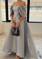 Schickes schulterfreies A-Linien-Abendkleid mit Schleppe Y5797