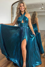 Vestido de fiesta largo azul pavo real con escote halter y corte A con abertura