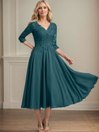 A-Linie V-Ausschnitt Wadenlanges Chiffon-Spitzenkleid für die Brautmutter mit Perlen und Pailletten 