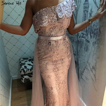 Vestido de noche sexy de sirena con un solo hombro en rosa, encaje, perlas y lentejuelas, elegante vestido formal LA70386 