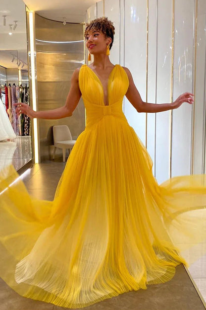 Gelbes Tüll-Ballkleid mit tiefem Ausschnitt SYP154