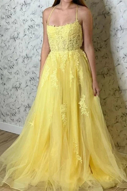 Vestido de fiesta amarillo con apliques y abertura SYP97