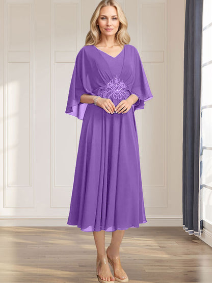 A-Linie V-Ausschnitt Wadenlanges Chiffonkleid für die Brautmutter mit plissierten Paillettenapplikationen Spitzenbesatz 