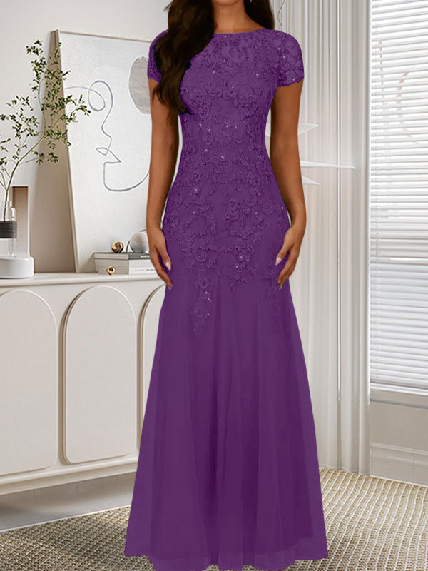 Vestido de tul con lentejuelas y escote redondo de sirena en azul marino oscuro