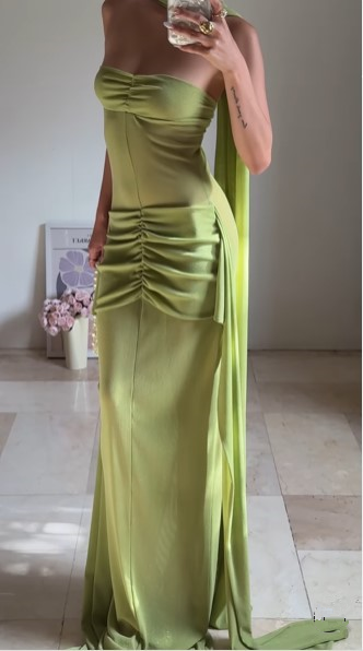 Einzigartiges grünes trägerloses, gerüschtes langes Ballkleid, formelles Abendkleid Y8505