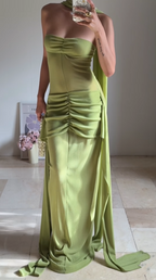 Einzigartiges grünes trägerloses, gerüschtes langes Ballkleid, formelles Abendkleid Y8505