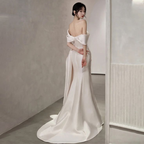 Schulterfreies Satin-Brautkleid, weißes Meerjungfrau-Brautkleid, langes Brautkleid mit Schlitz, Y7336