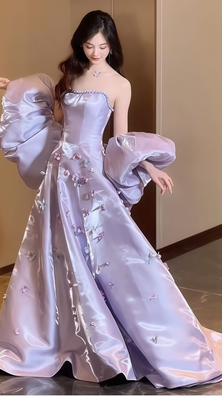 Hübsches lila Satin-Applikationen Ballkleid trägerlos A-Linie Abendkleid Y7903