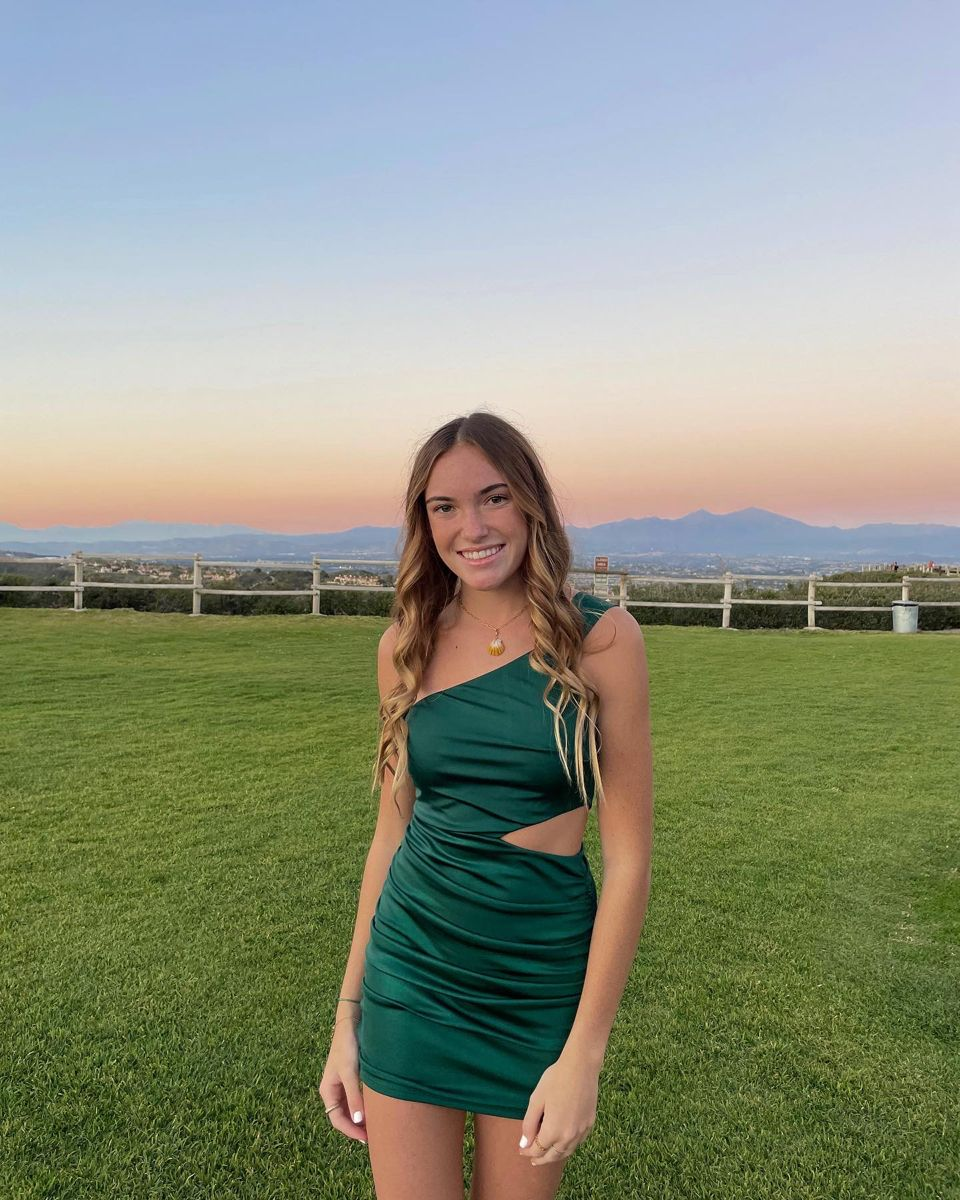 Sexy grünes Homecoming-Kleid mit Ausschnitt an der Taille Y2661