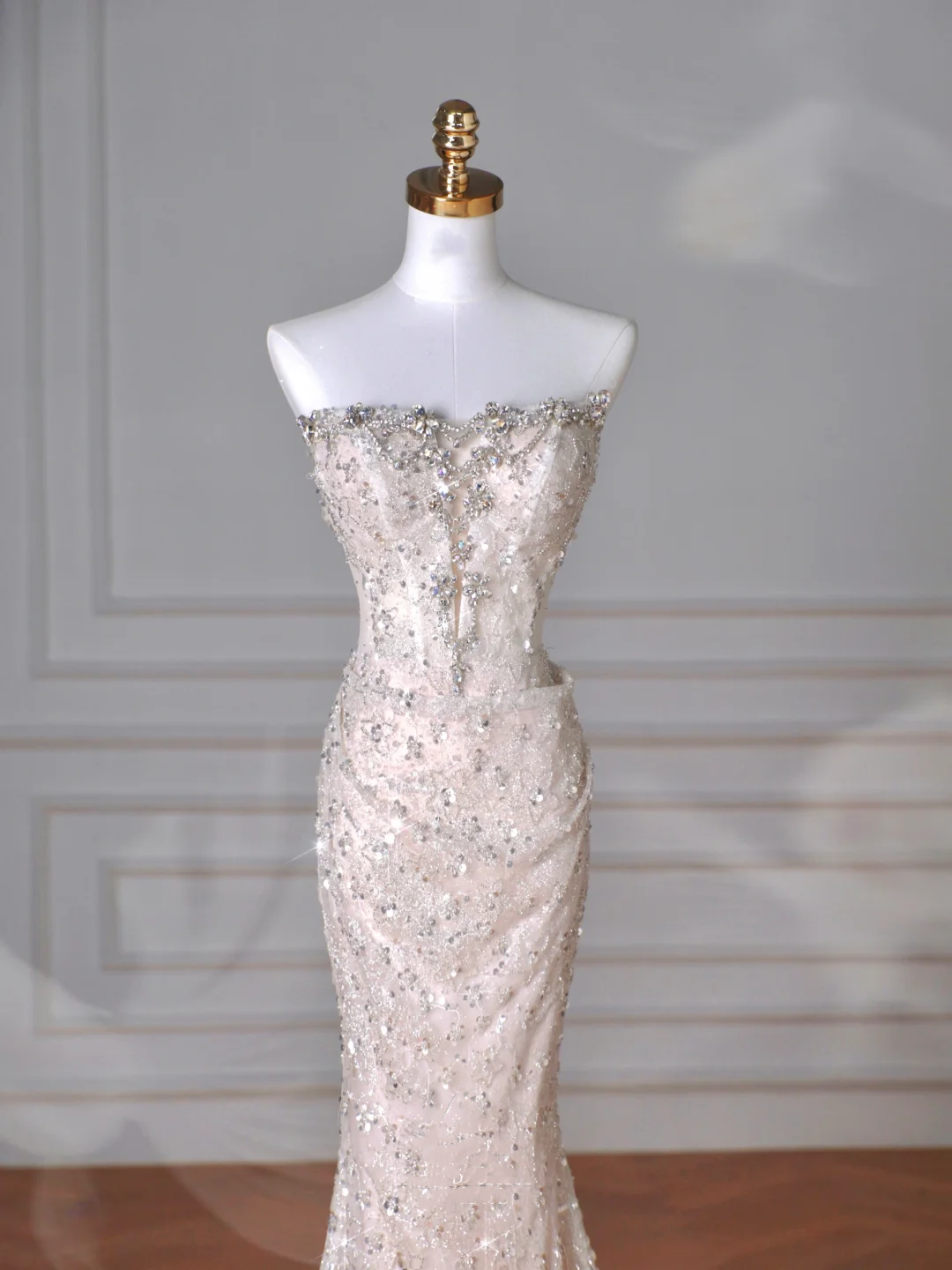 Glitzerndes trägerloses Tüll-Pailletten-Meerjungfrauen-Ballkleid, langes Abendkleid Y8616