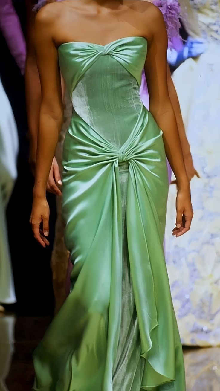 Edles grünes Samt-Satin-Ballkleid, trägerloses Abendkleid Y7725