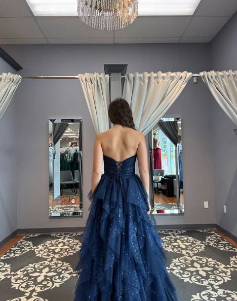 Glitzerndes Tüll-Pailletten-Abendkleid in Marineblau, A-Linie, Ballkleid Y8146