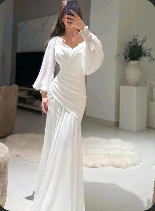 Schlichtes weißes langes Abendkleid im Meerjungfrauenstil mit Puffärmeln Y4074