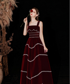 Elegante vestido de noche de terciopelo rojo con corte en A Y4511
