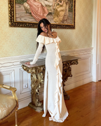 Vestido de fiesta largo color crema con volantes y hombros descubiertos, elegante, con abertura, Y7975