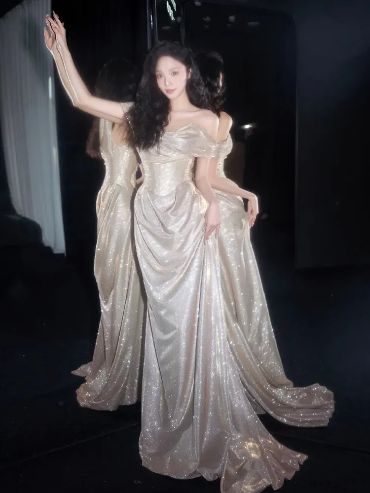 Glänzendes schulterfreies Meerjungfrau-Abschlussballkleid, langes Abendkleid Y8185