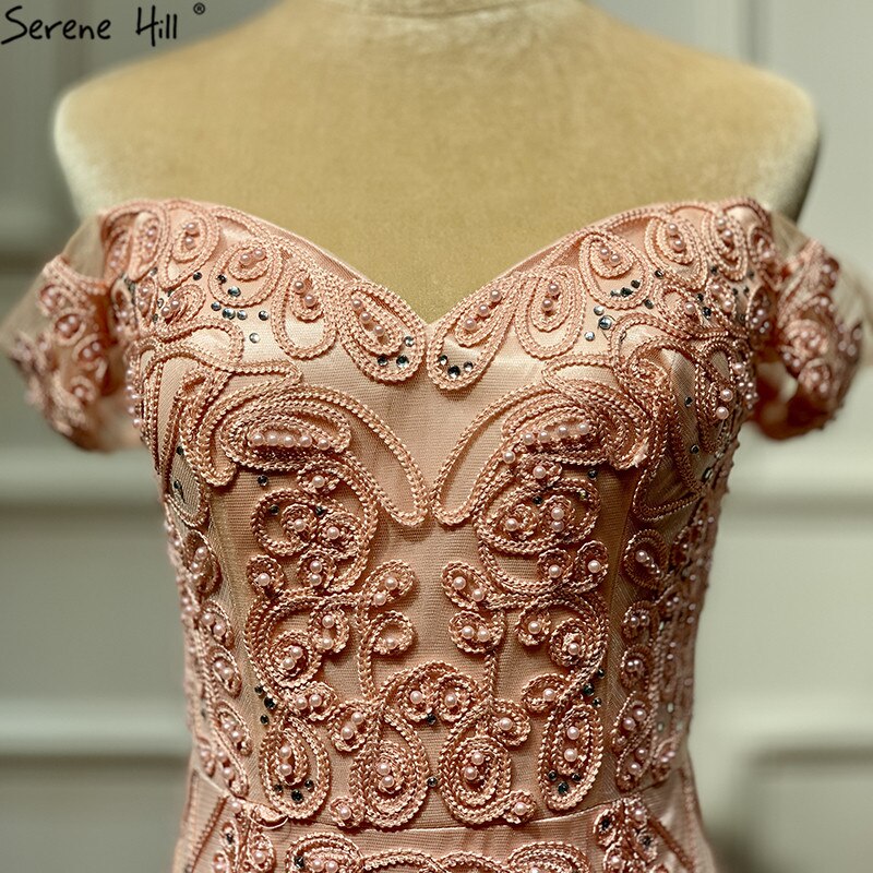 Foto real: Vestidos de noche rosas sin mangas con perlas y diamantes, corte sirena, hombros descubiertos, sexys, de encaje, LA60827