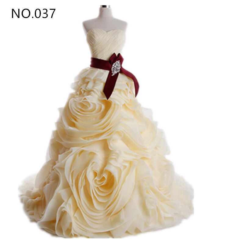 Real photo 2025 Marke Design Robe De Mariage Brautkleid Rüschen Perlen Kristall Burgund Hochzeit Kleid HM6681 